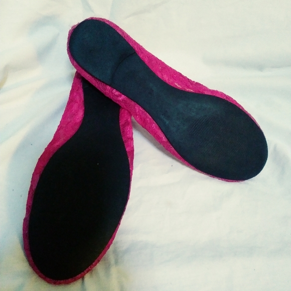 Guess hot pink lace ballet flats - Picture 2 of 5